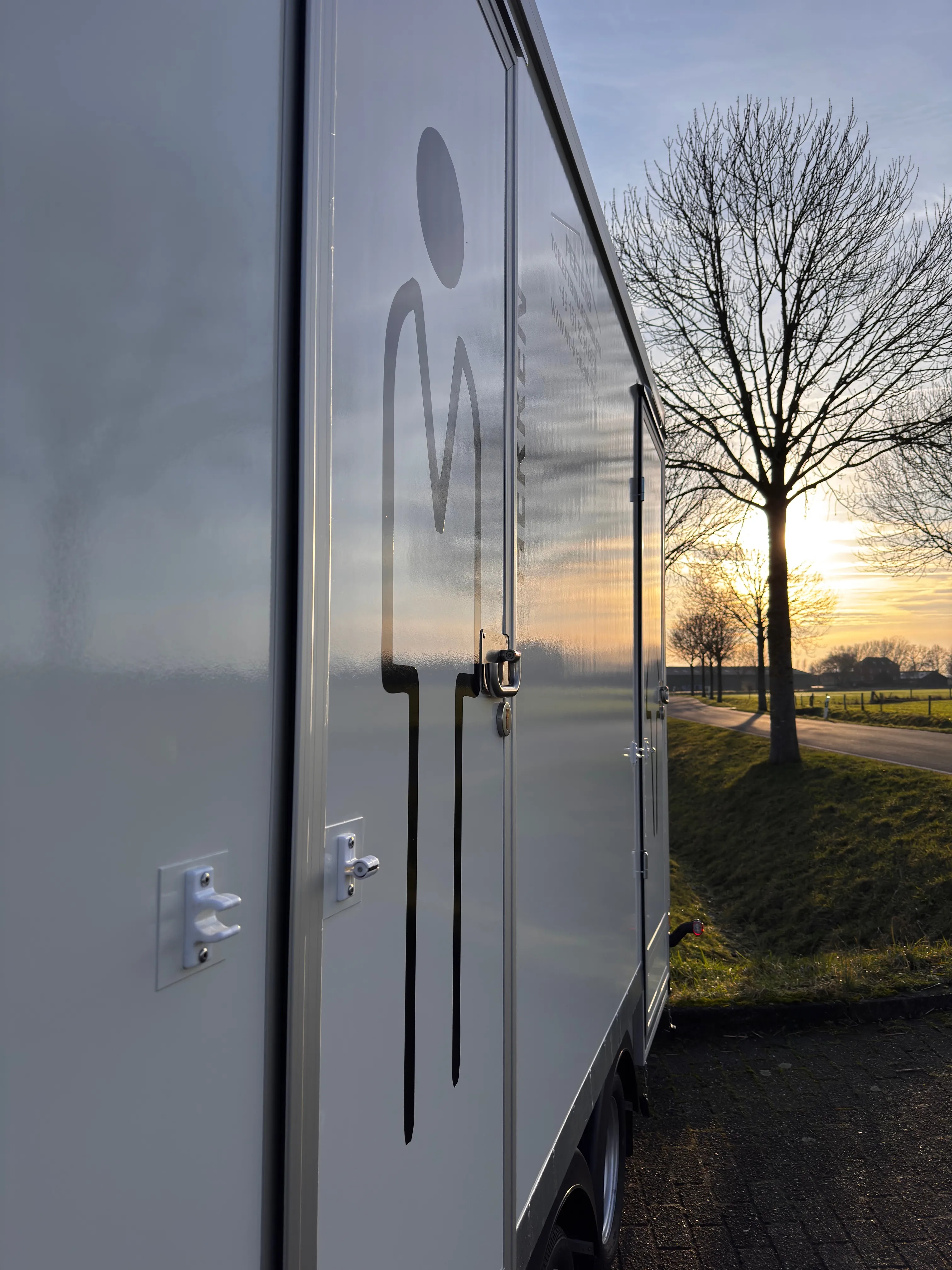 Peeters - Toilettenwagenverleih