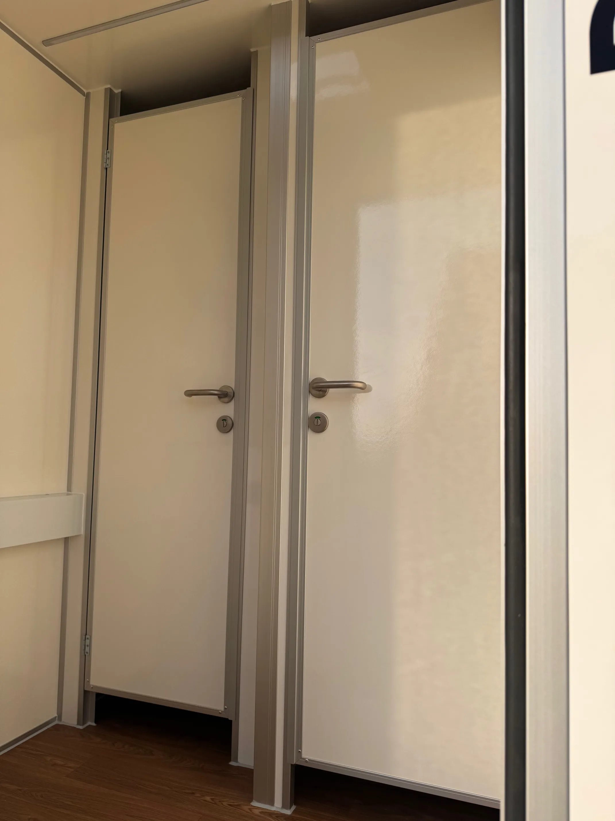 Peeters - Toilettenwagenverleih